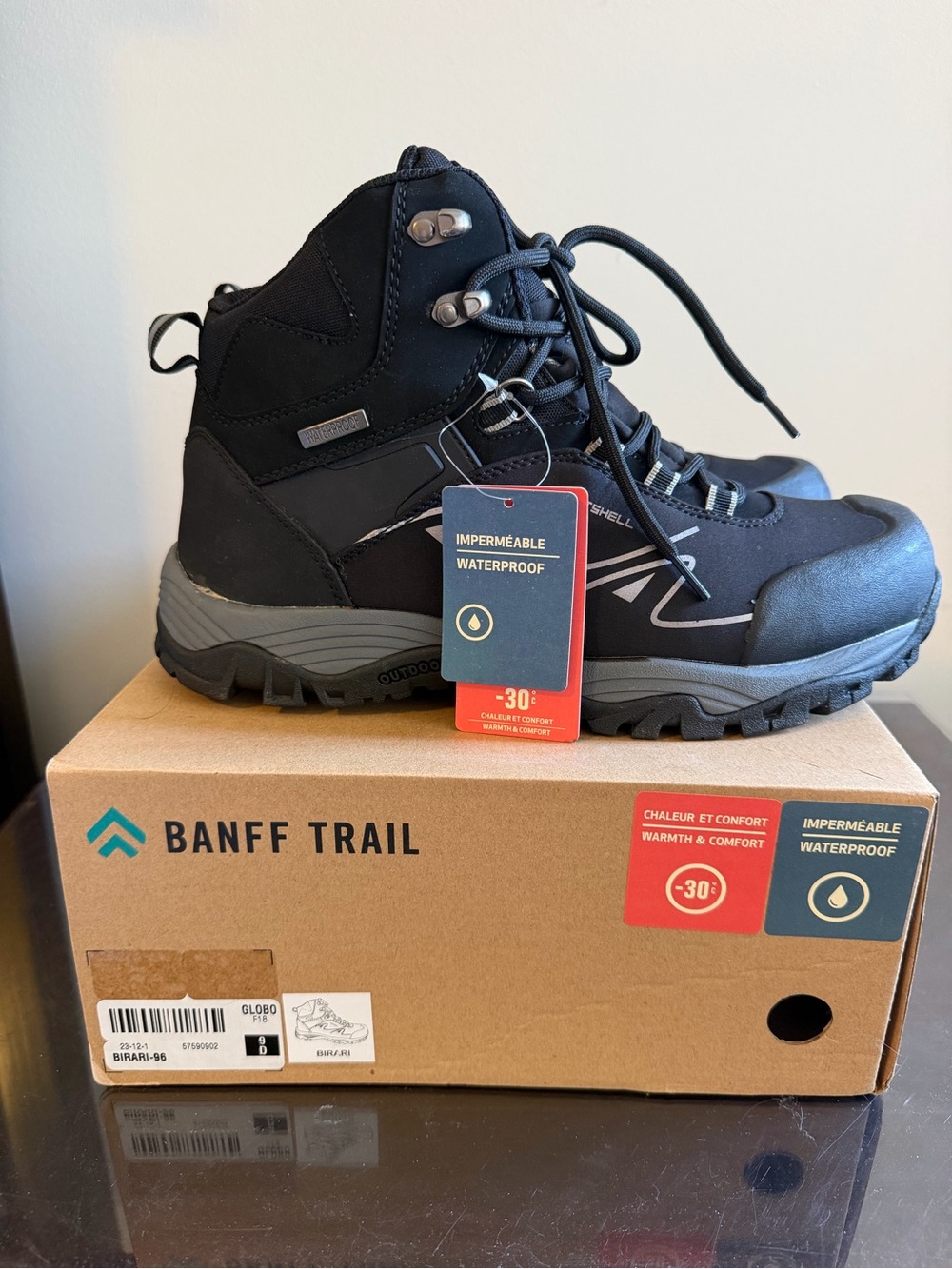 BNIB Men’s Banff Trail “Birari-96” Boots: Size 9